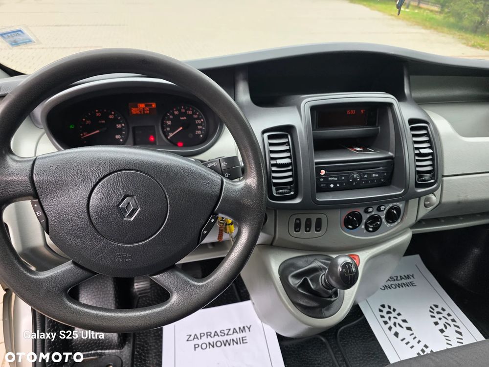 Renault Trafic - 16