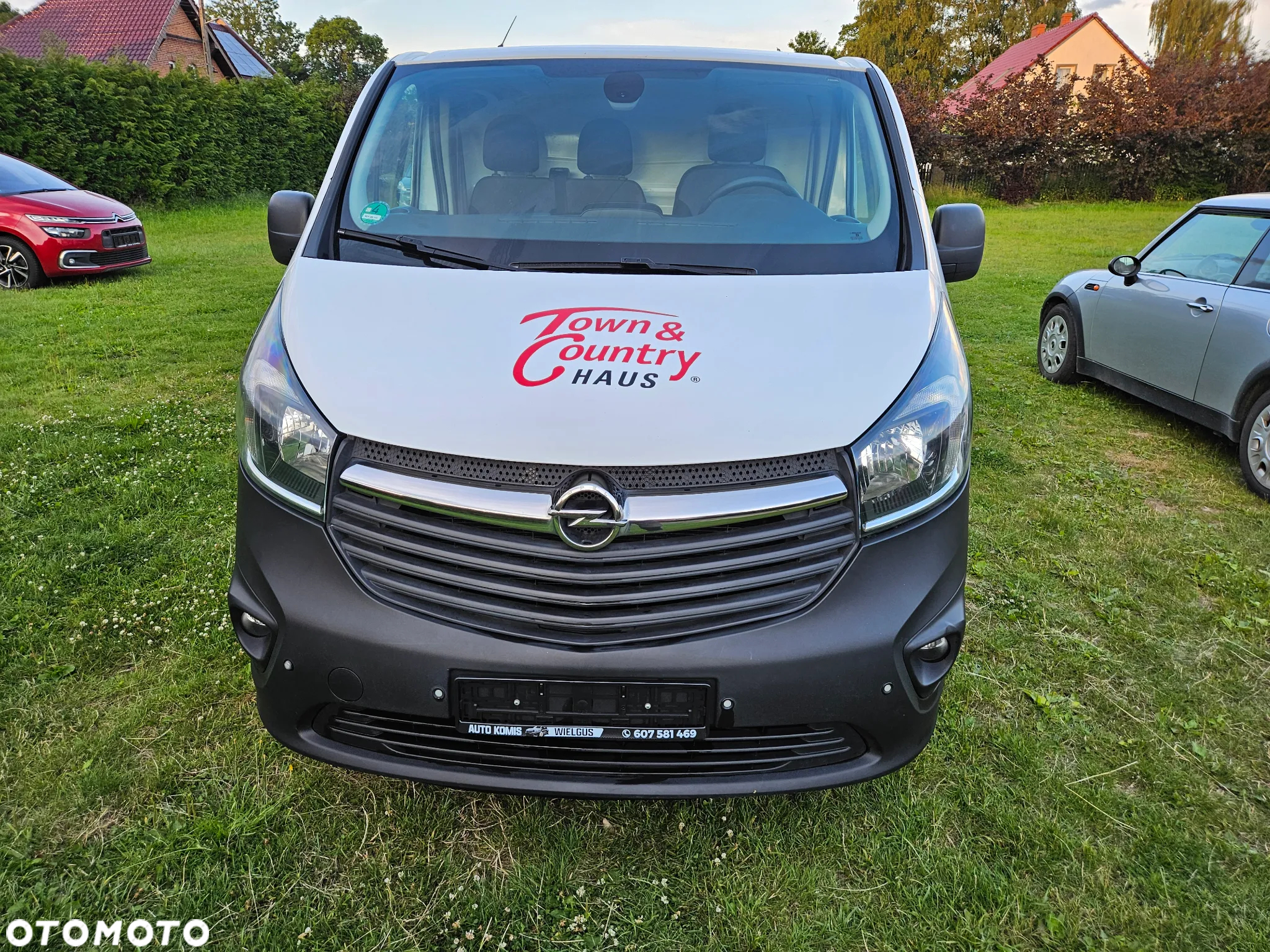 Opel Vivaro - 2