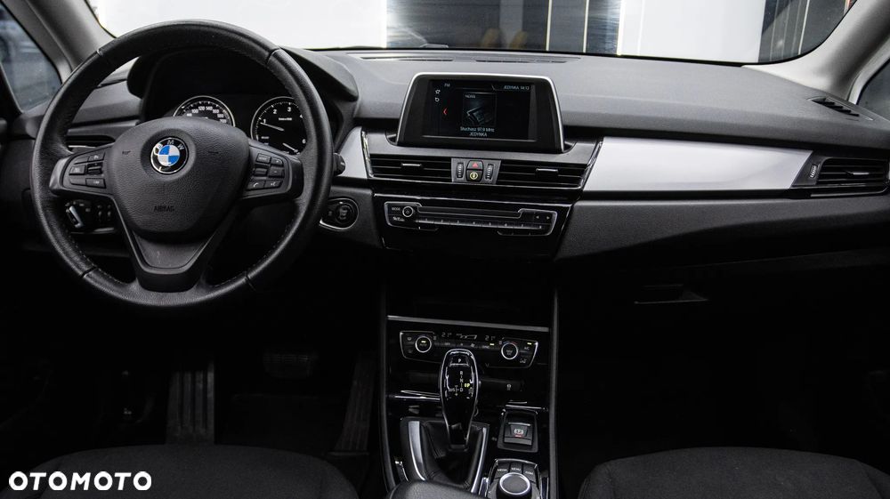 BMW Seria 2 218d Advantage - 13