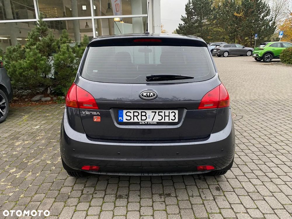 Kia Venga - 9