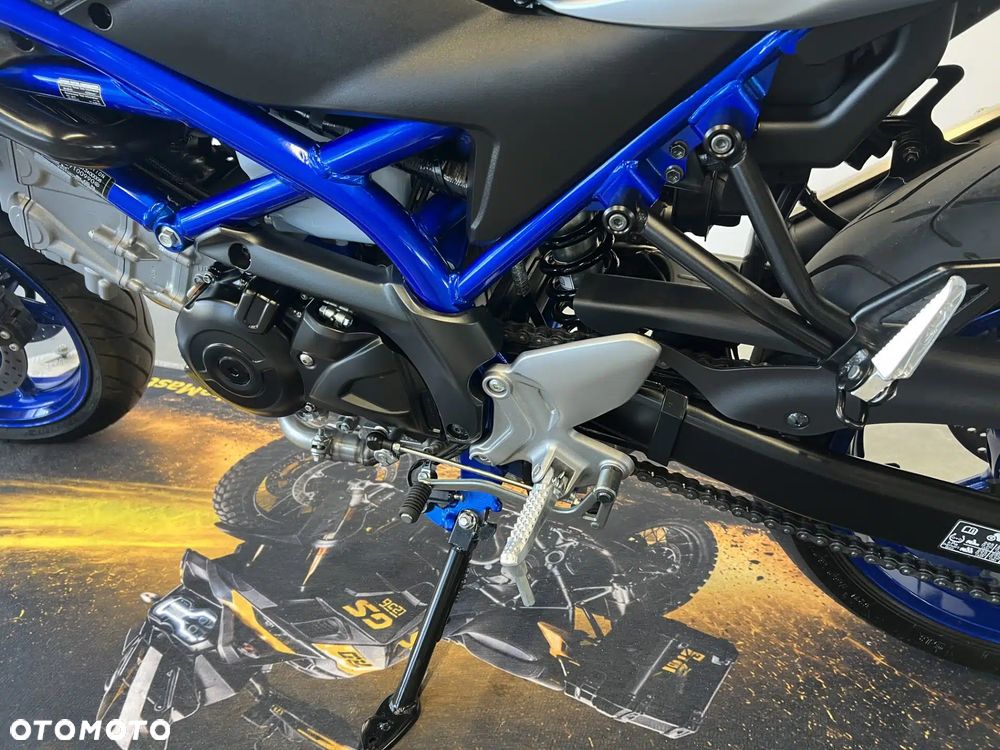 Suzuki SV - 16