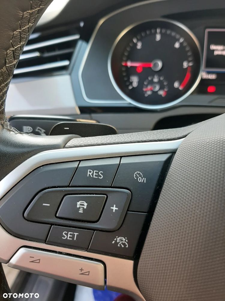 Volkswagen Passat 2.0 TDI EVO Business DSG - 9