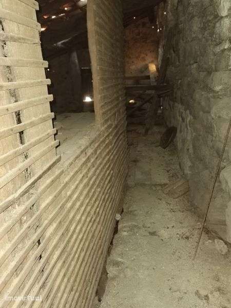 Casa Antiga para reabilitação - Grande imagem: 5/9