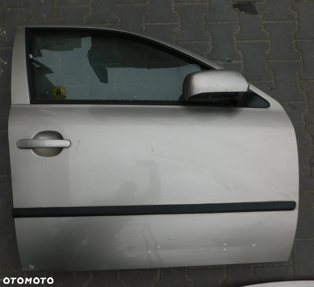 drzwi prawe przód SKODA OCTAVIA I 97-10
