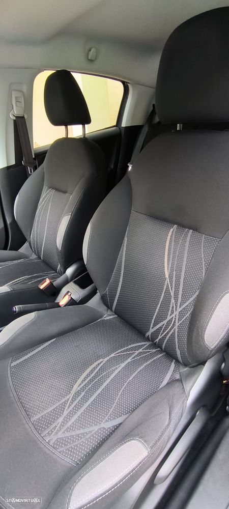 Peugeot 208 1.4 HDi Active - 13