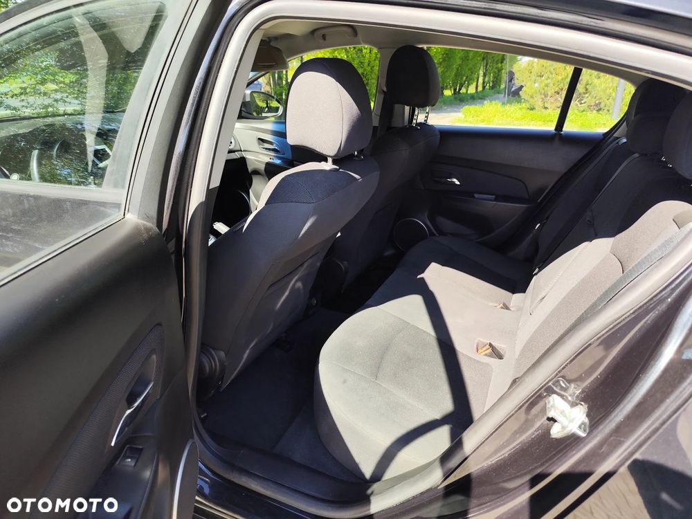 Chevrolet Cruze 1.8 LT - 29