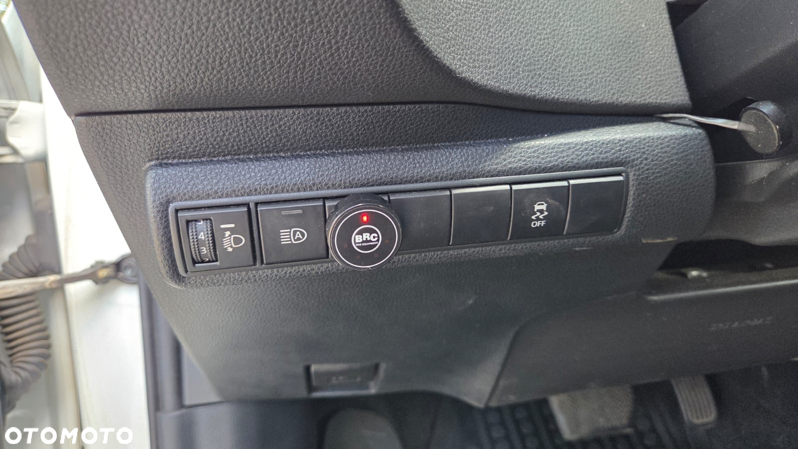 Toyota Corolla 1.8 Hybrid GPF Comfort - 11