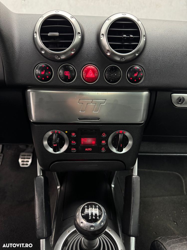 Audi TT Roadster 1.8 T quattro - 17