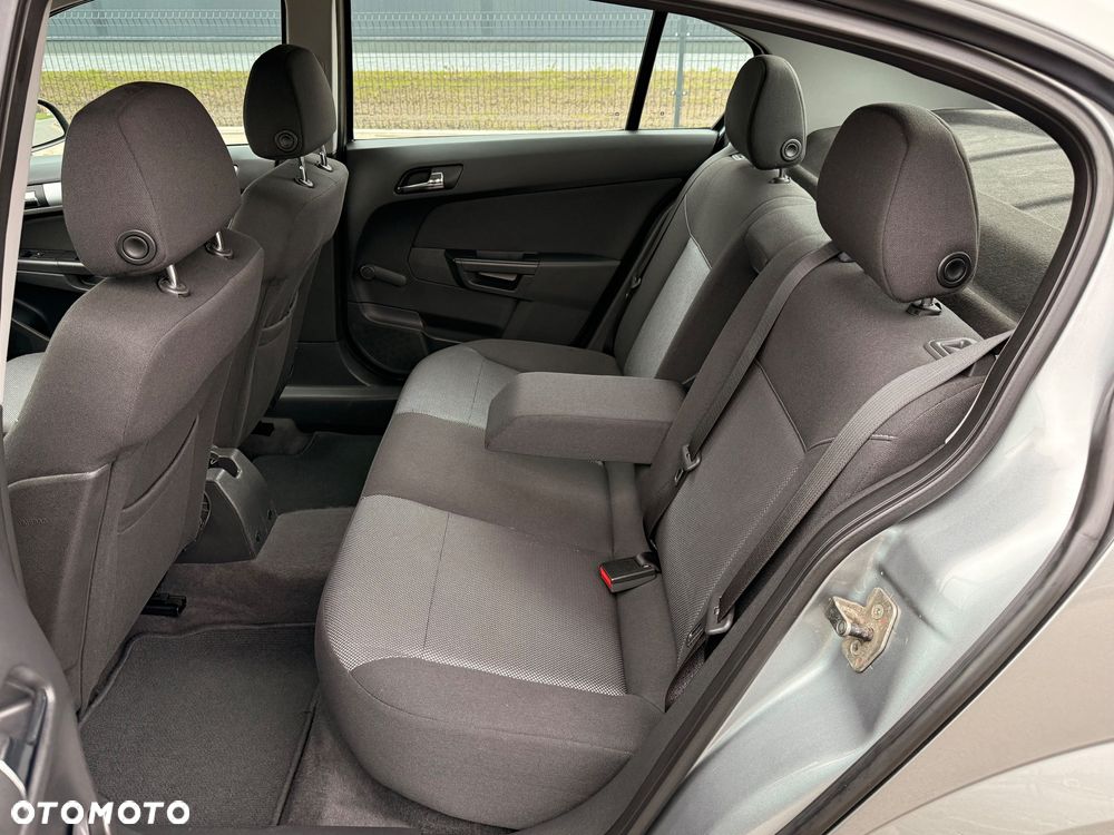 Opel Astra 1.6 Edition - 27