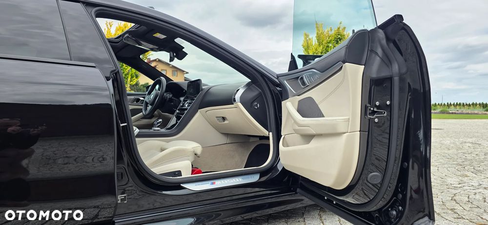 BMW Seria 8 - 23