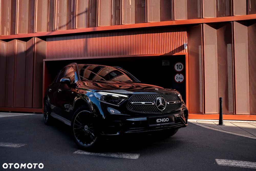Mercedes-Benz GLC 300 mHEV 4-Matic AMG Line - 24