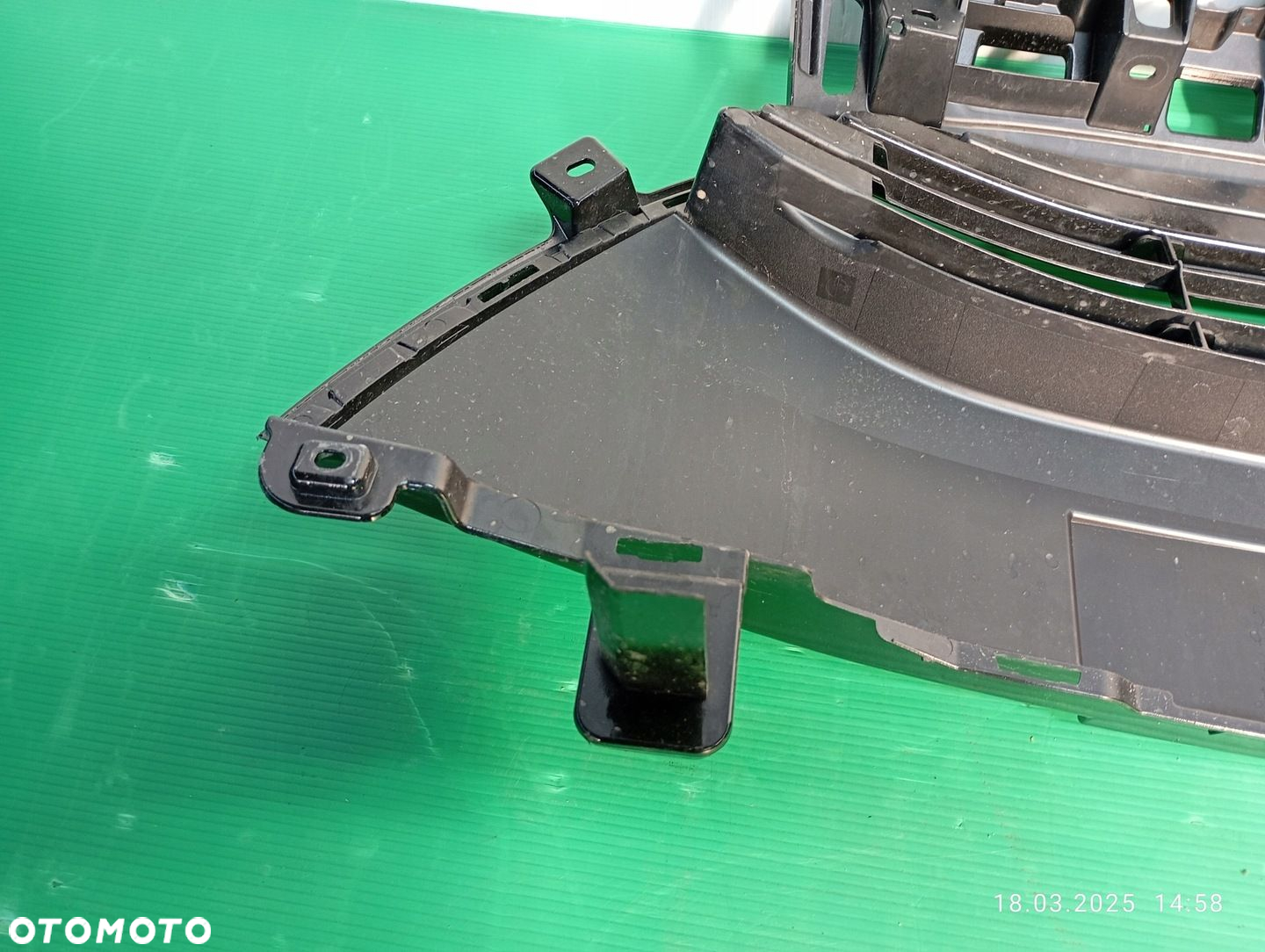 TOYOTA YARIS IV 2020- GRILL KRATKA ZDERZAKA ŚRODKOWA 53101-0DB61 - 7