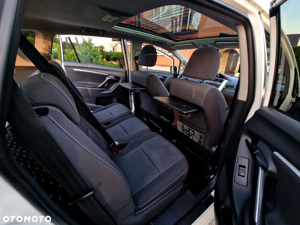 Toyota Verso 1.6 Premium - 15