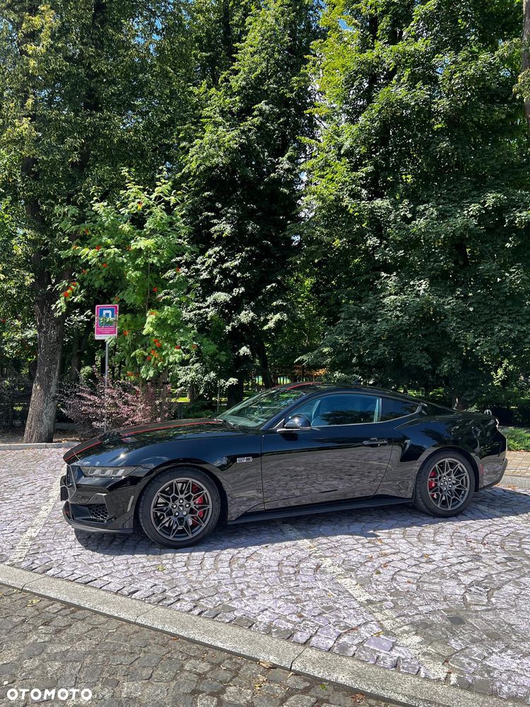 Ford Mustang - 3