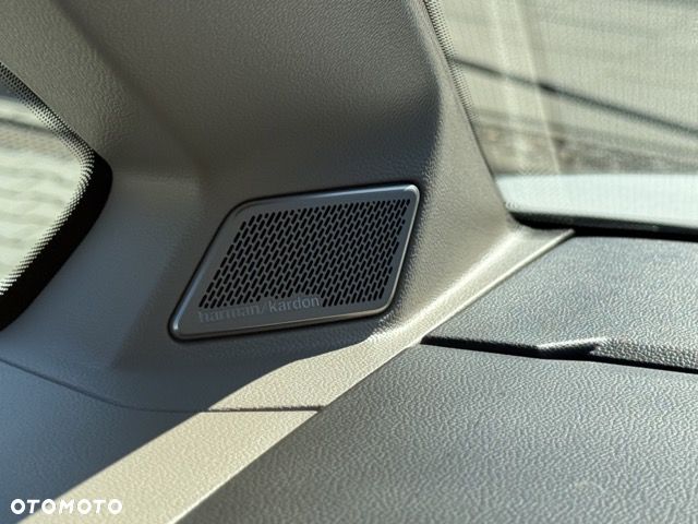 Volkswagen Multivan 2.0 TSI L2 Style DSG - 24