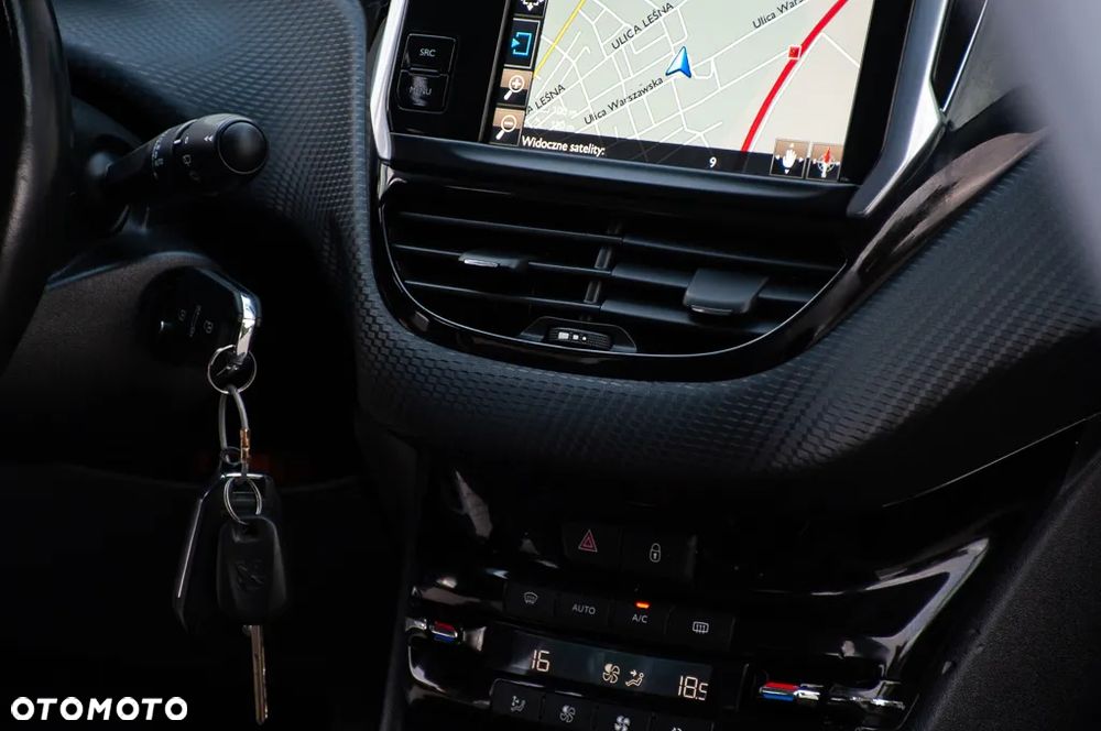 Peugeot 2008 120 VTI Allure - 25