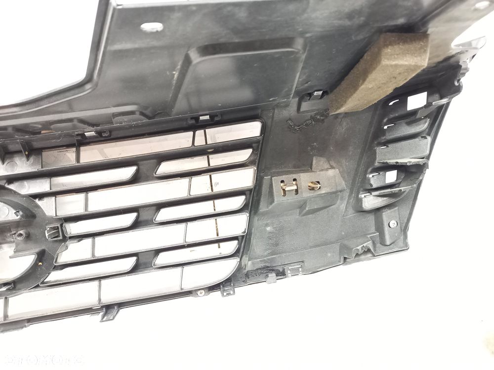 Nissan Navara NP300 grill atrapa chrom - 7