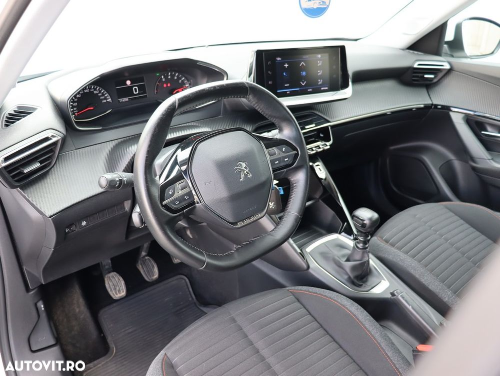 Peugeot 2008 1.2 L PureTech STT Active - 9