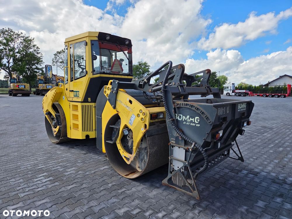 Bomag 154 AD Rozsypywacz do grysu - 3