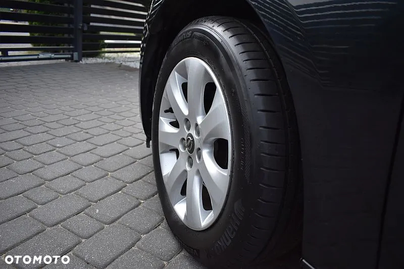 Opel Astra IV 1.6 Sport - 40