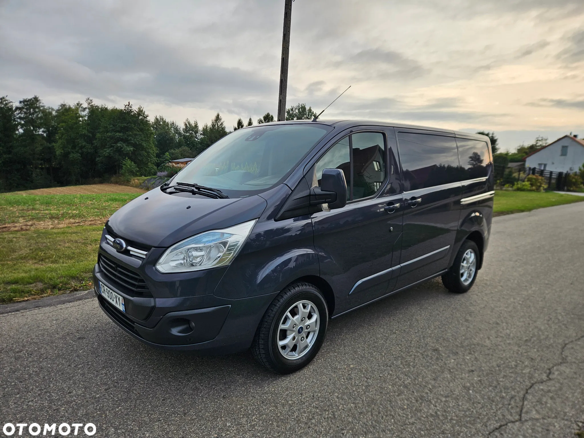 Ford TRANSIT CUSTOM - 3