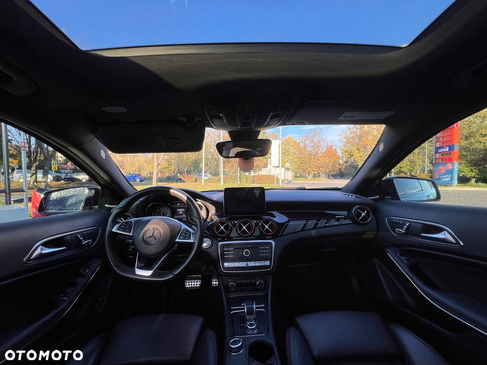 Mercedes-Benz GLA AMG 45 4-Matic - 12