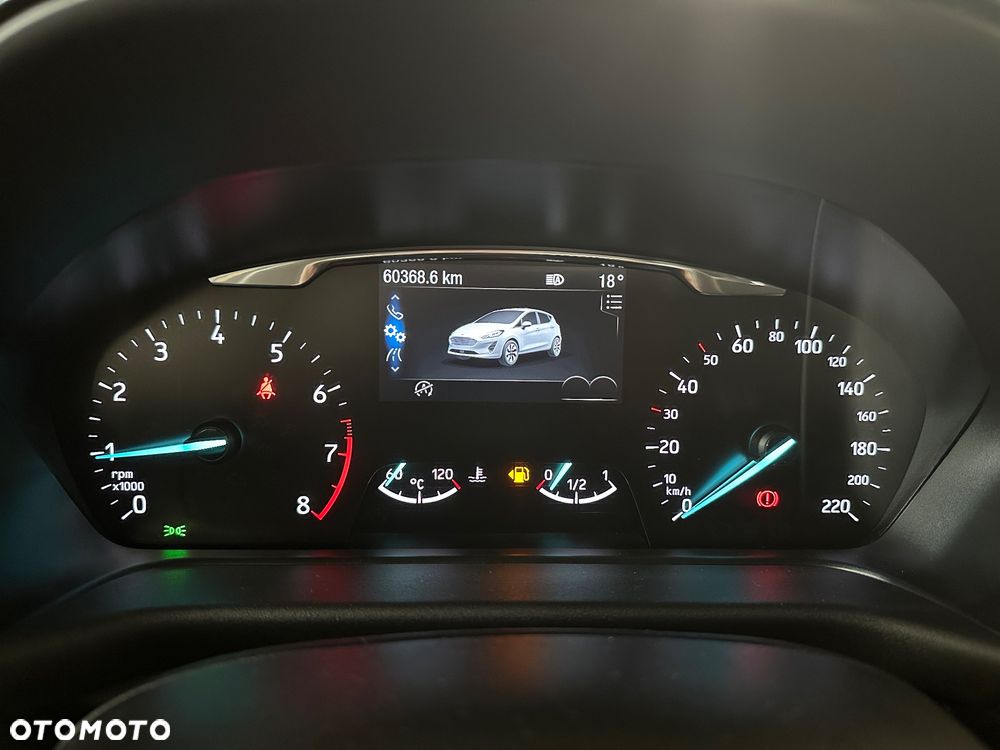 Ford Fiesta 1.1 S&S TITANIUM - 18