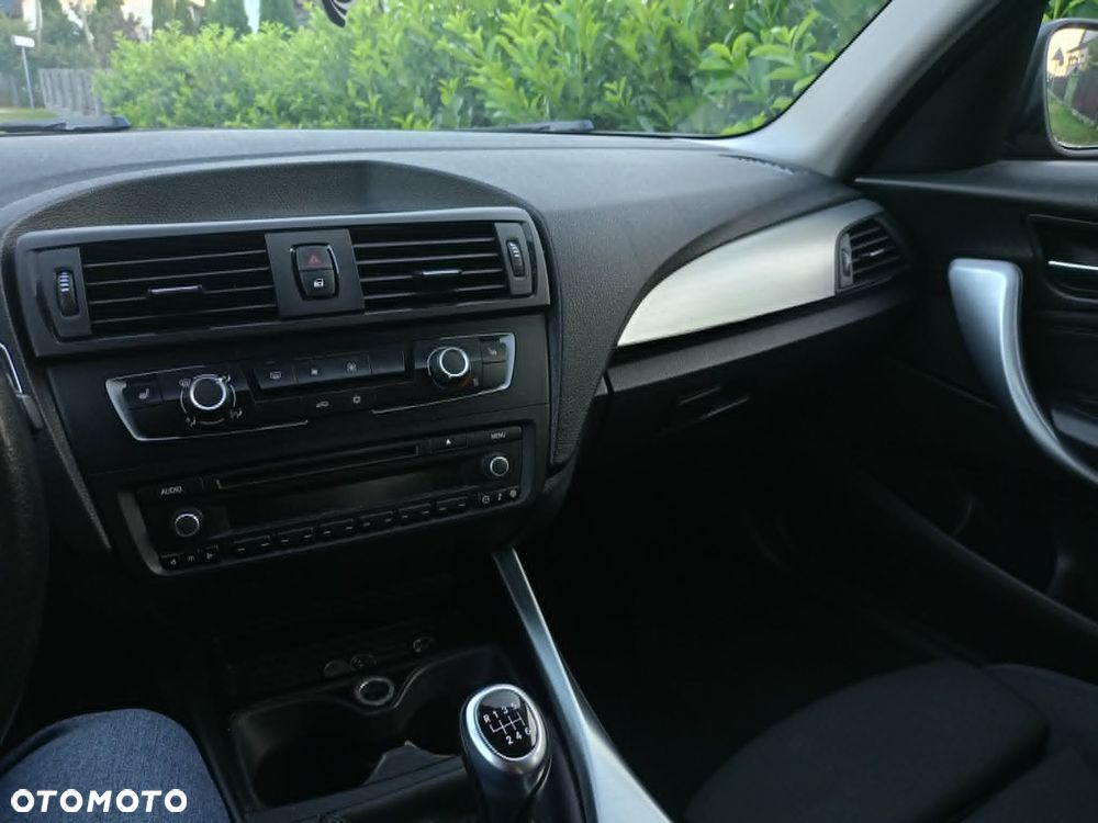 BMW Seria 1 116i Sport Line - 8
