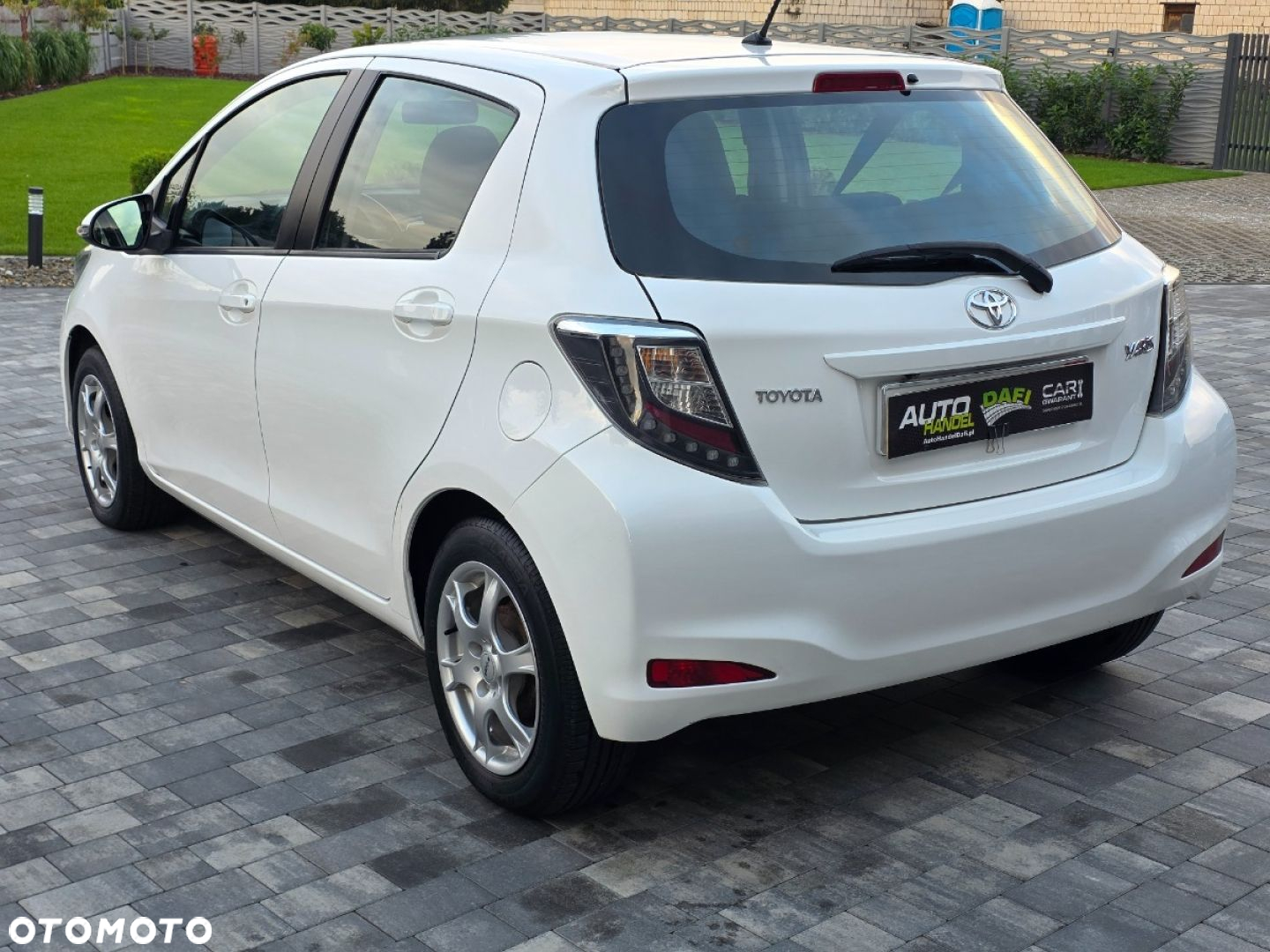 Toyota Yaris - 4