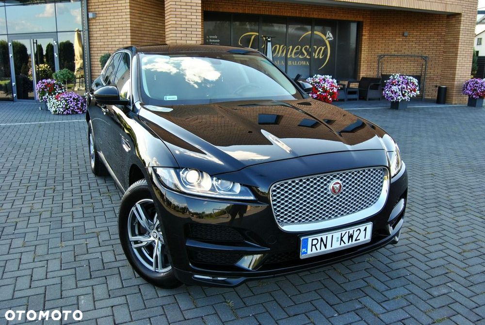 Jaguar F-Pace 20d Prestige - 4