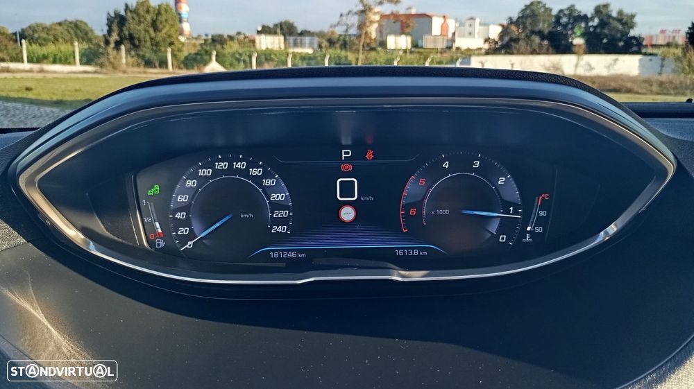 Peugeot 3008 1.6 BlueHDi Allure EAT6 - 24