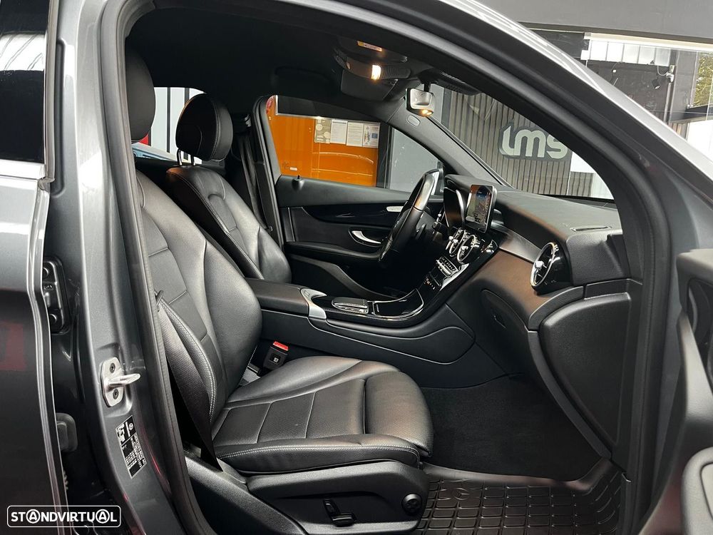 Mercedes-Benz GLC 300 de Coupe 4Matic 9G-TRONIC Exclusive - 26