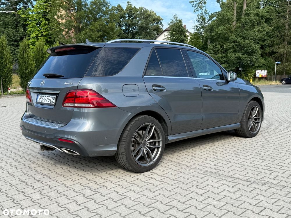 Mercedes-Benz GLE - 11
