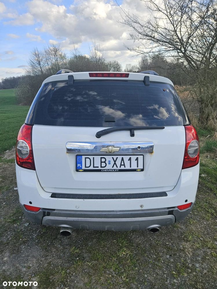 Chevrolet Captiva 3.2 LT (deu) - 4