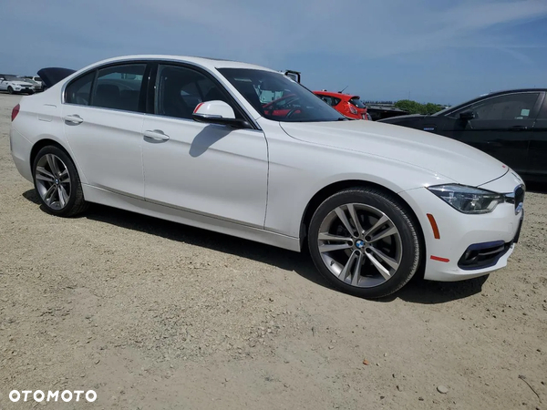 BMW Seria 3 330i xDrive