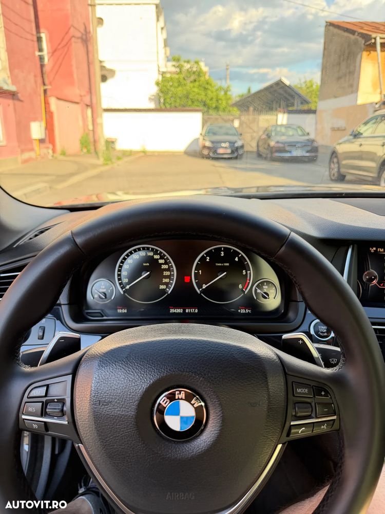 BMW Seria 5 520d Aut. - 7