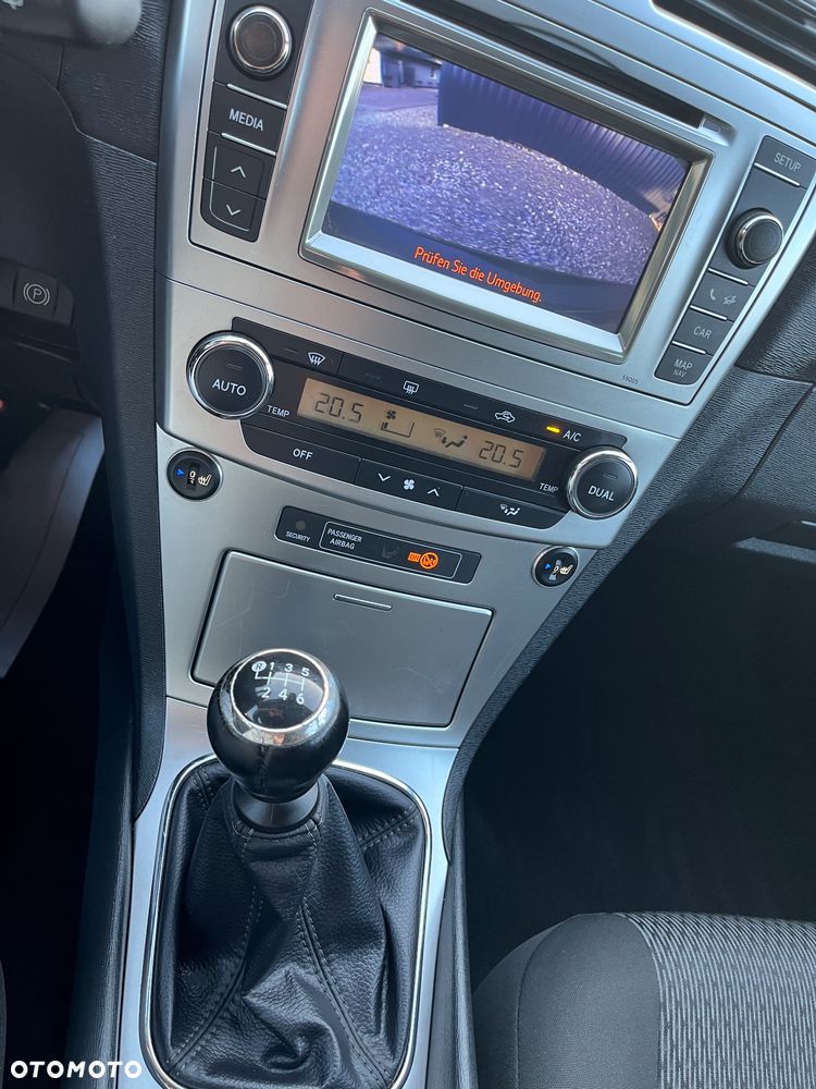 Toyota Avensis - 30