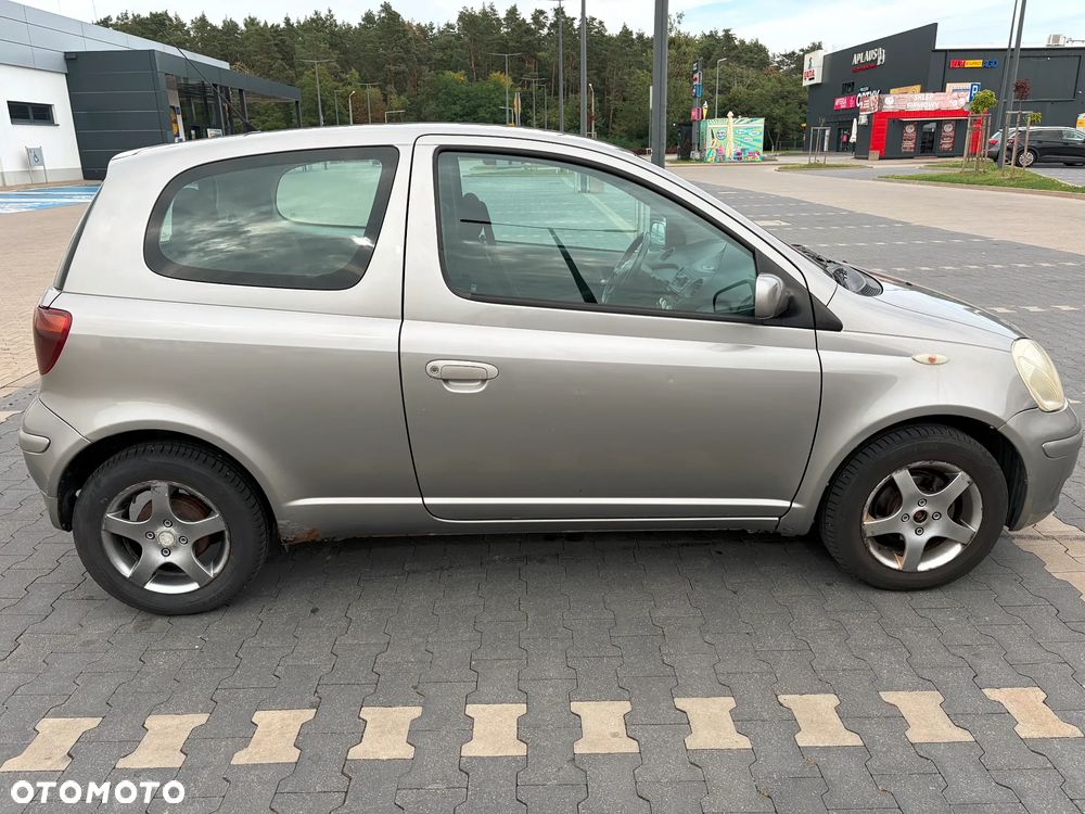 Toyota Yaris 1.4 D-4D Unlimited - 14