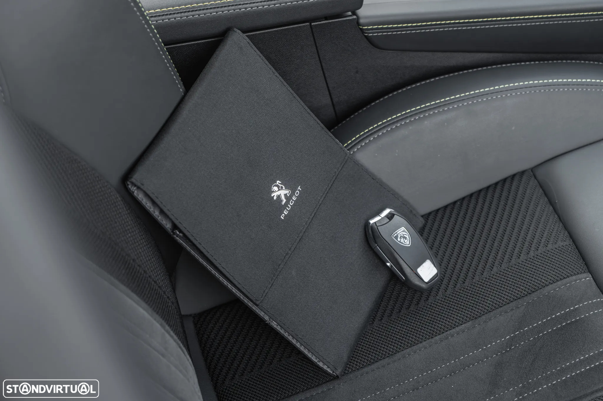 Peugeot 308 1.6 Hybrid GT Pack e-EAT8 - 32