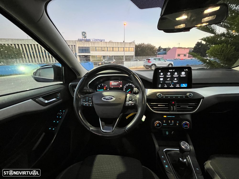 Ford Focus SW 1.5 TDCi EcoBlue Titanium - 44