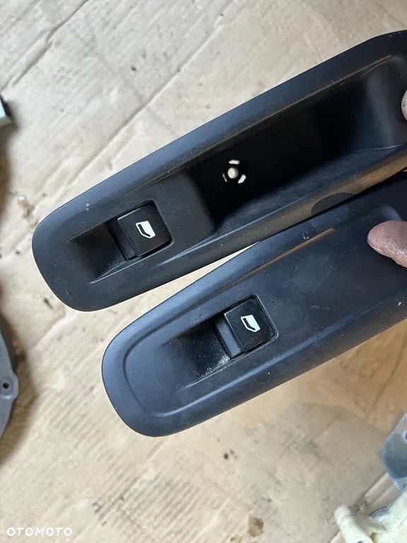 przełącznik szyby prawy lewy tył przód Peugeot 308 II T9 96762292zd - 1
