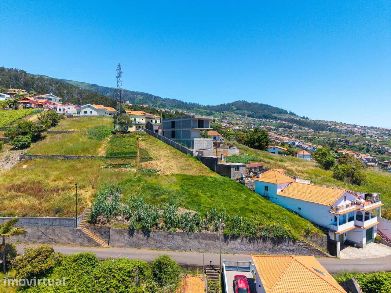 Terreno de 637m2 com Vista Mar e Montanha na Achada do Sarilho – Lombo - Full image: 4/22