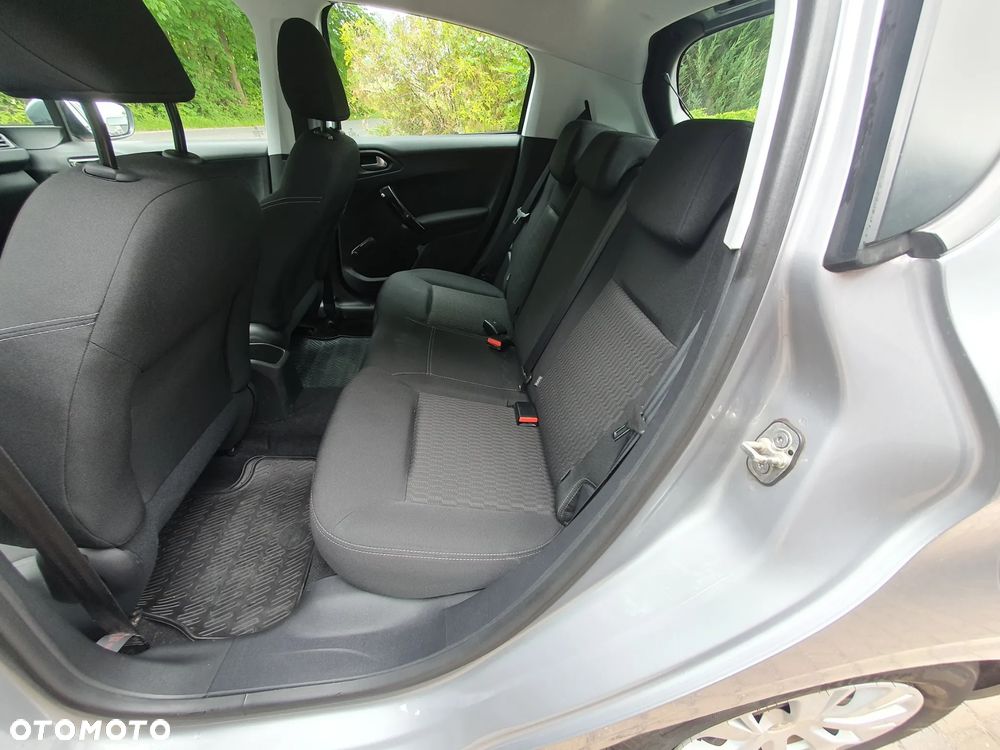 Peugeot 208 PureTech 82 Start & Stop Active - 11