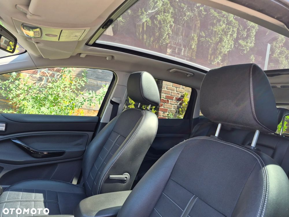 Ford Kuga 2.0 TDCi Titanium - 22