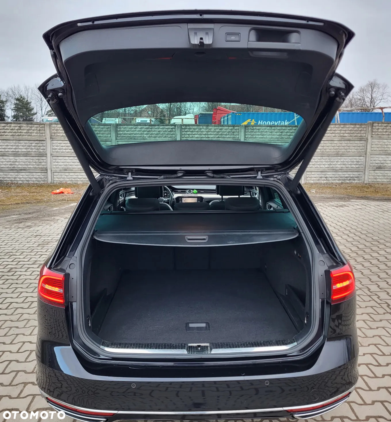 Volkswagen Passat - 29
