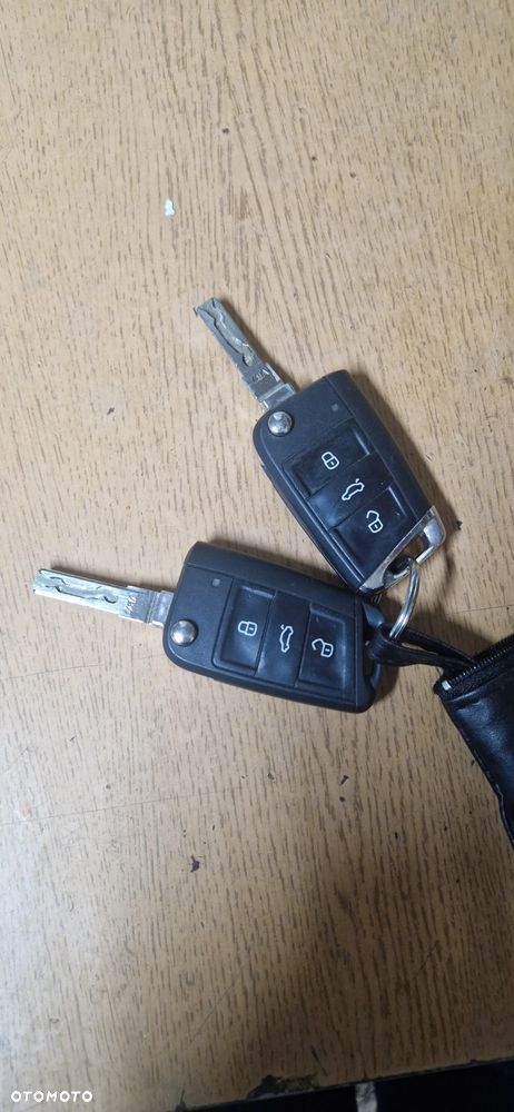 Volkswagen Golf 2.0 TDI (BlueMotion Technology) Comfortline - 31