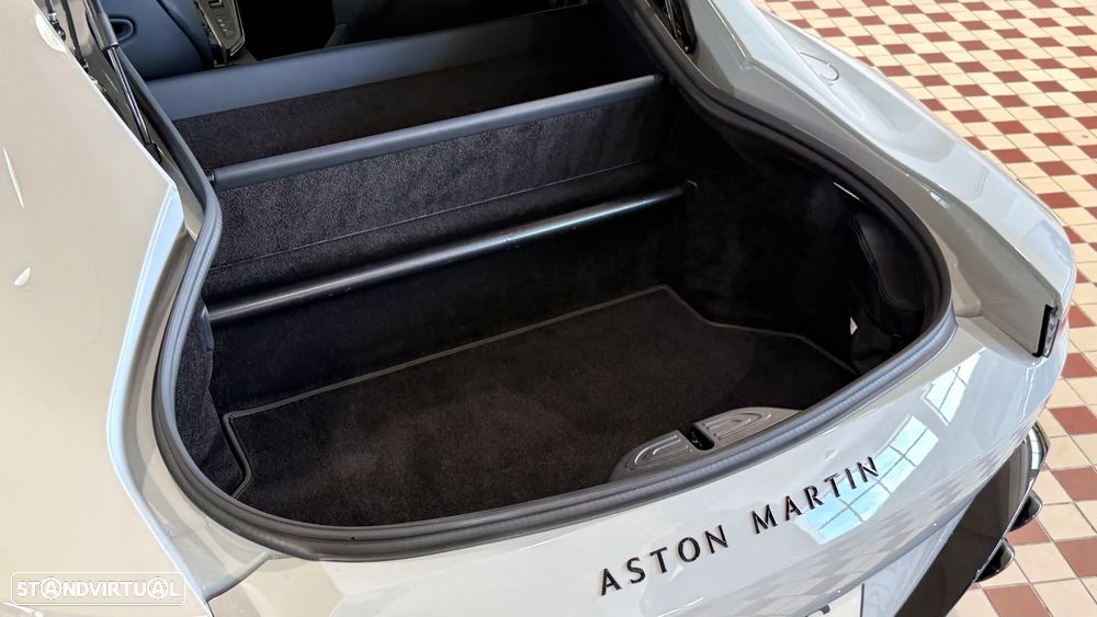 Aston Martin Vantage Coupe V8 - 49