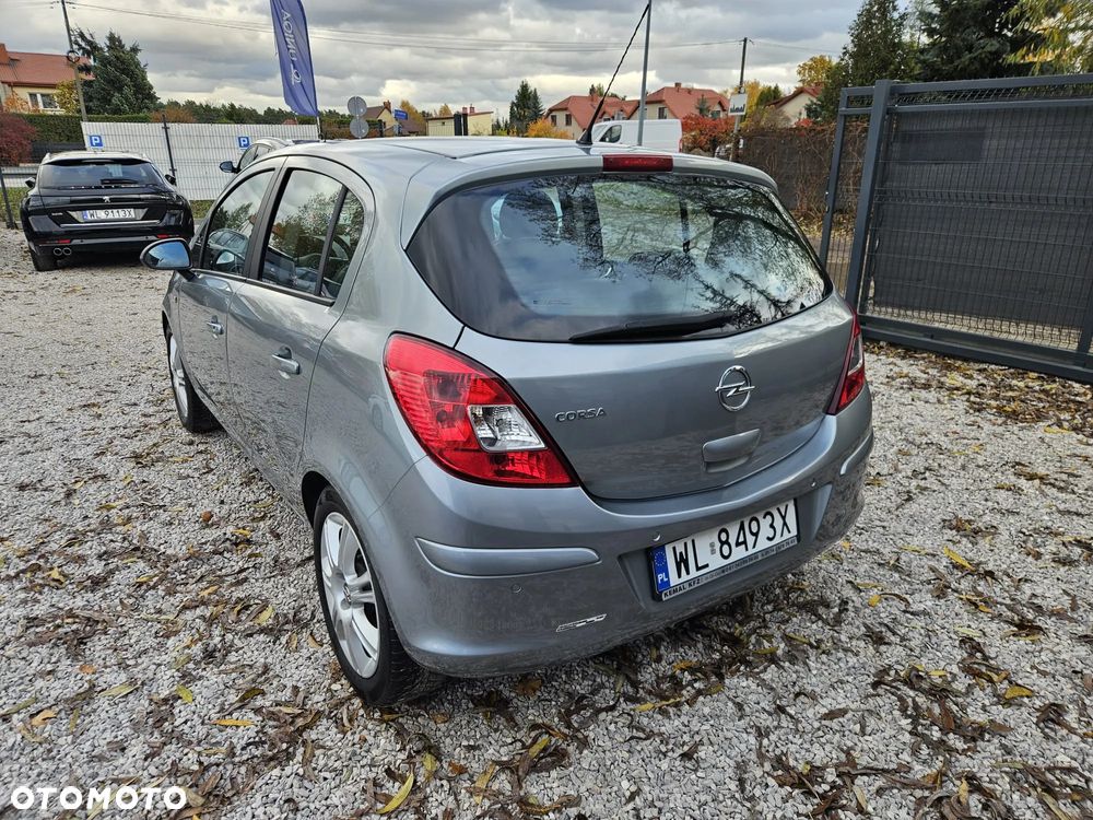 Opel Corsa 1.4 16V Innovation - 8