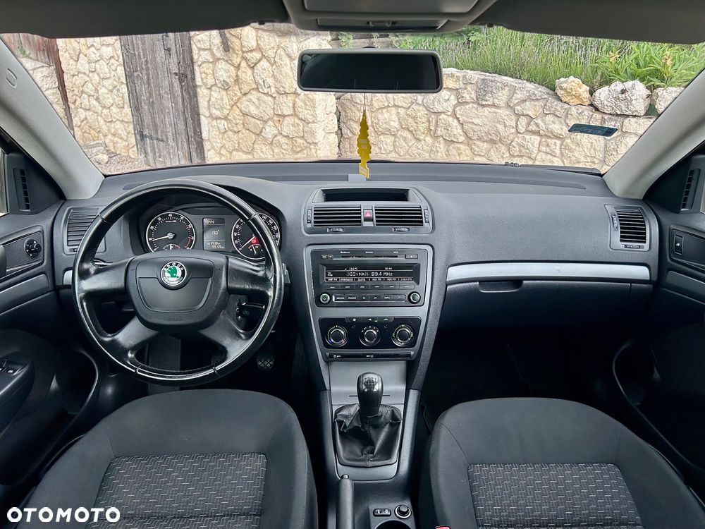 Skoda Octavia 1.6 Team Edition - 37