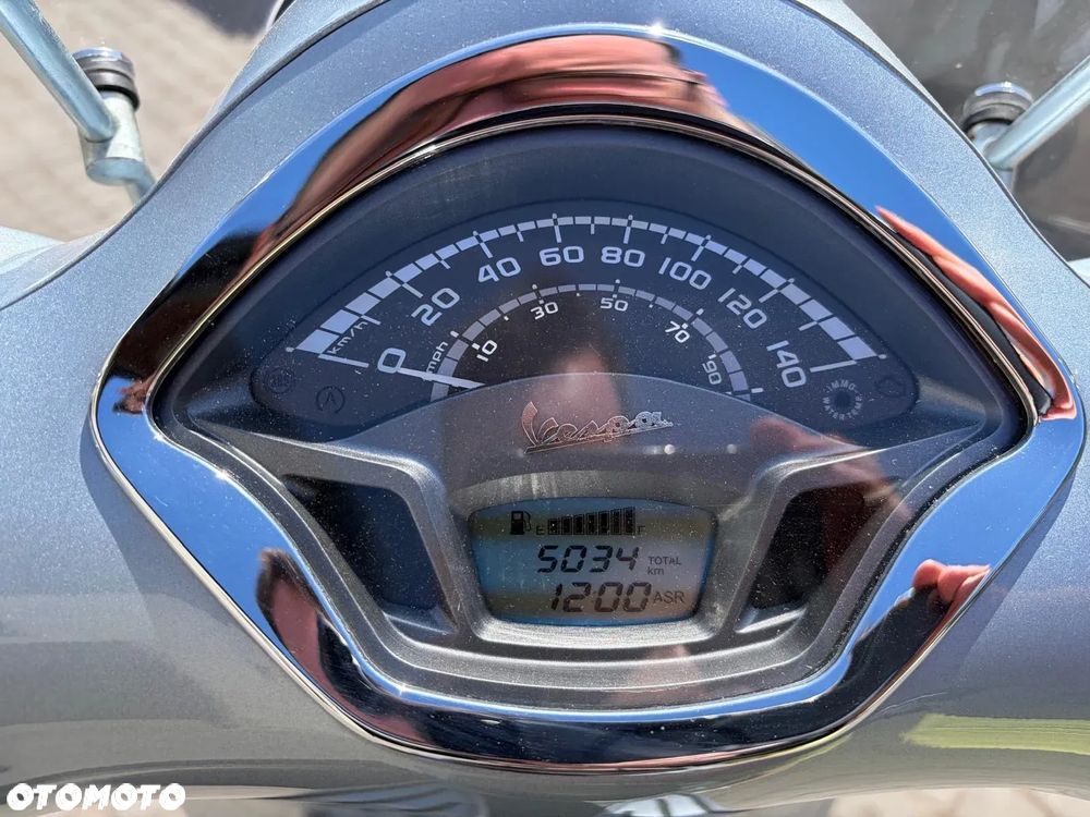 Vespa GTS - 20